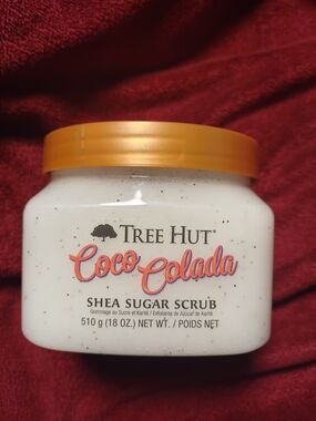 Tree Hut Coco-Colada Shea Sugar Scrub - White with Gold Lid